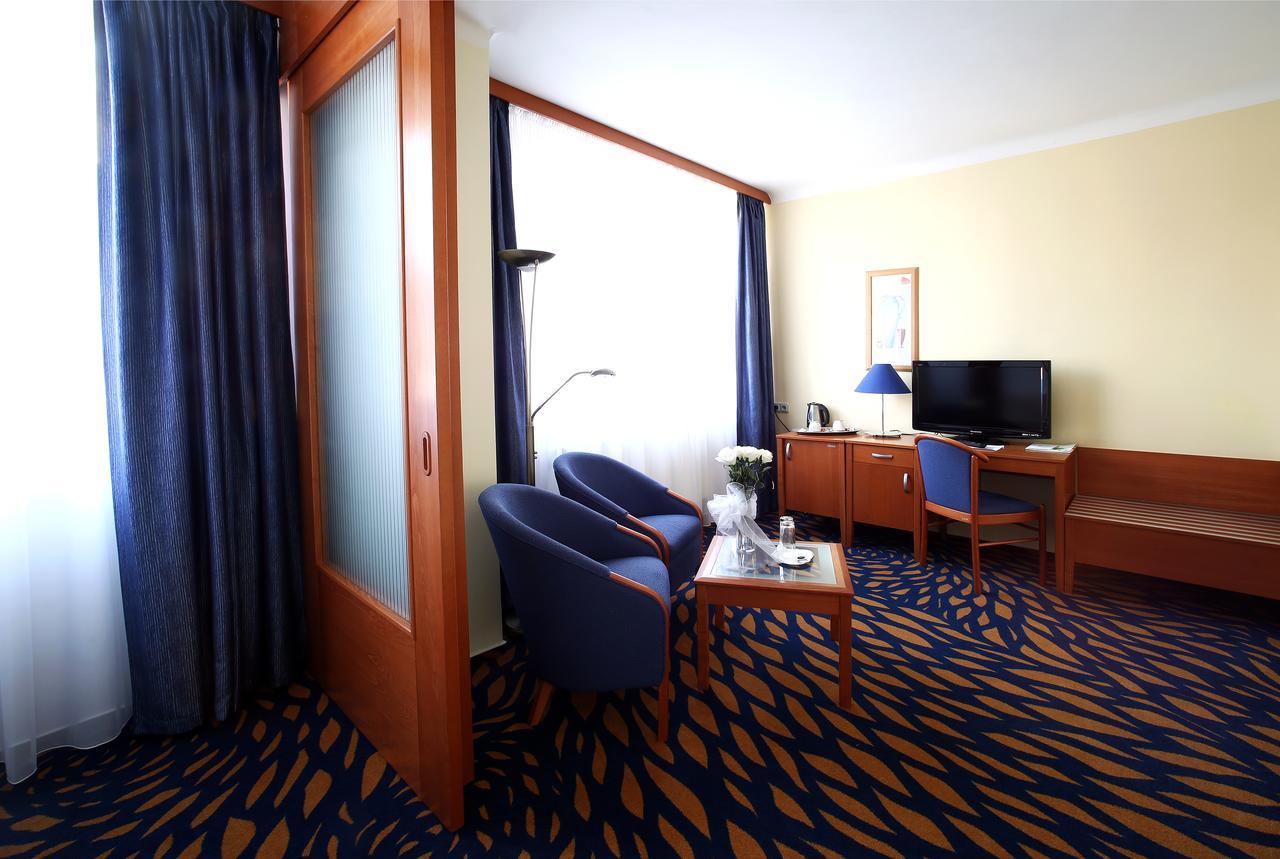 Hotel Central Plzeň Kültér fotó